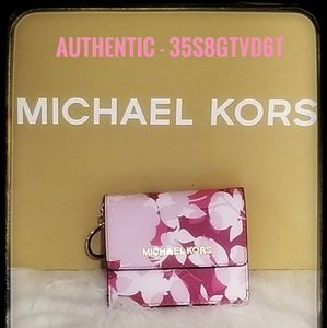 Michael Kors Jet Set Travel Card Case ID Key Hldr